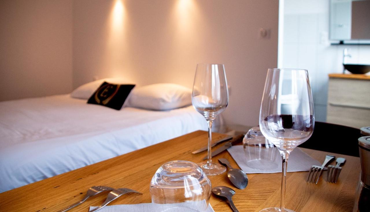 Hotel & Gastronomie - La Table De L'Europe Villereal Экстерьер фото