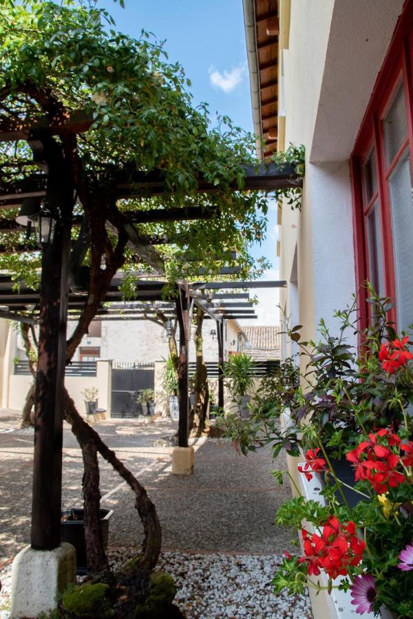 Hotel & Gastronomie - La Table De L'Europe Villereal Экстерьер фото