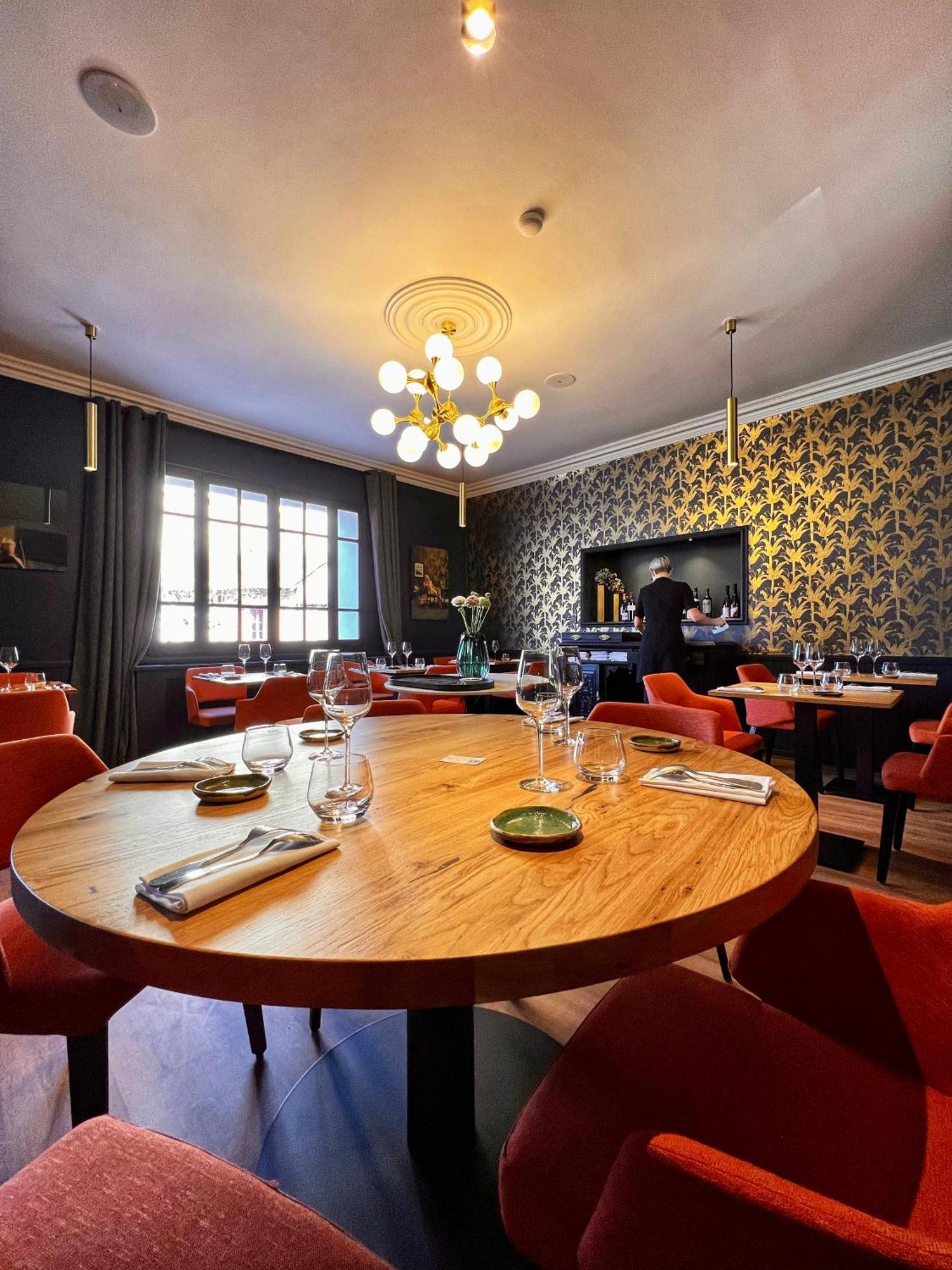 Hotel & Gastronomie - La Table De L'Europe Villereal Экстерьер фото
